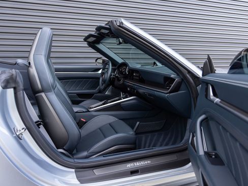 Certified 2022 Porsche 911 Turbo S AWD/4WD image 31