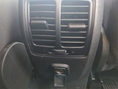 Used 2017 Ford Escape SE image 30