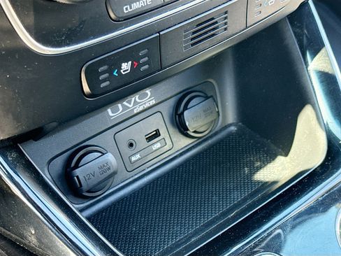 Used 2014 Kia Sorento SX w/ 3rd Row Package image 11