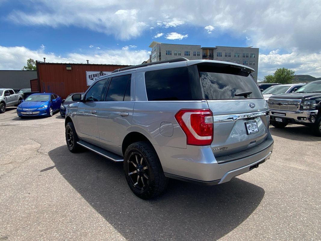 Used 2020 Ford Expedition XLT w/ Equipment Group 202A AWD/4WD image 5