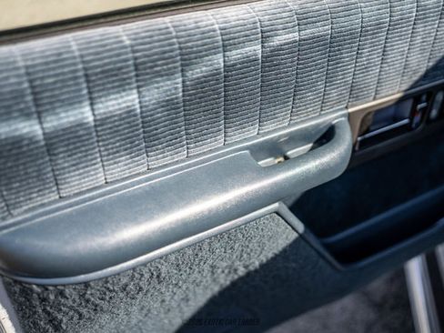 Used 1990 Chevrolet Silverado 3500 2WD Regular Cab image 43