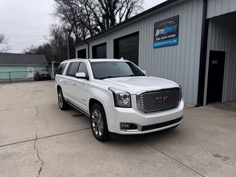 Used 2016 GMC Yukon XL Denali w/ Open Road Package image 12