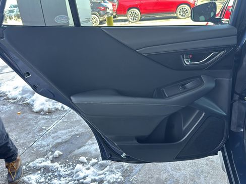 Used 2025 Subaru Outback Premium w/ Popular Package #1A image 21