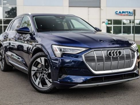 Used 2022 Audi e-tron Premium Plus AWD/4WD image 7