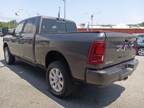 Used 2026 RAM 2500 Laramie AWD/4WD image 5