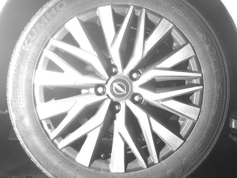 Used 2025 Nissan Altima 2.5 SV FWD image 15