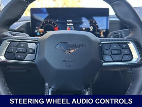 Used 2025 Ford Mustang Coupe RWD image 27