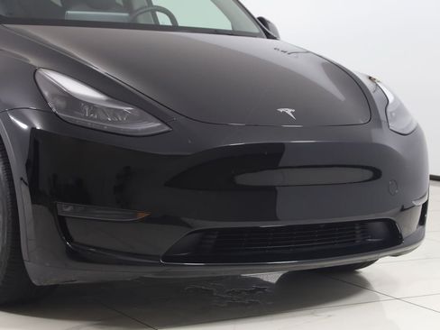 Used 2024 Tesla Model Y Long Range AWD/4WD image 37