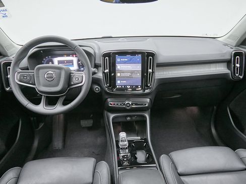 Certified 2024 Volvo XC40 B5 Plus w/ Protection Package Premier image 24