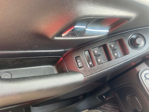 Used 2019 Chevrolet Trax LT FWD image 13