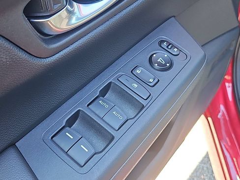 Used 2025 Honda CR-V Sport image 25
