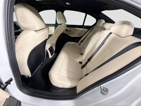 New 2026 BMW 330i Sedan w/ M Sport Package RWD image 27