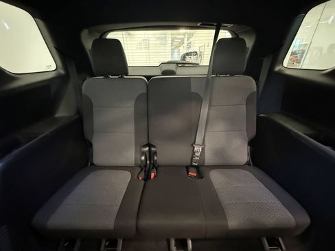 Used 2023 Chevrolet Traverse LT FWD image 34