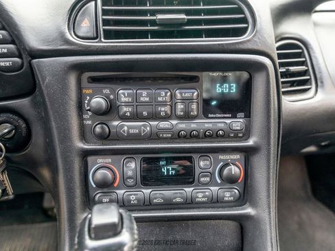 Used 2001 Chevrolet Corvette Convertible w/ Preferred Equipment Group2 image 32