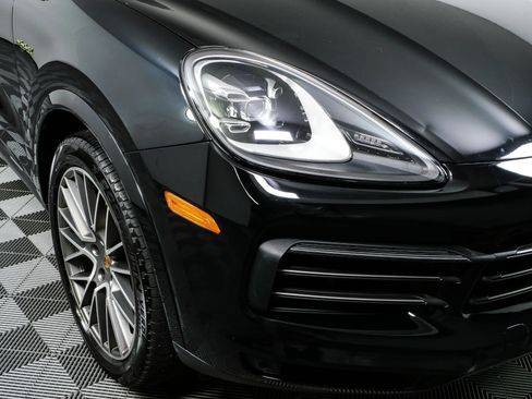 Certified 2023 Porsche Cayenne Platinum Edition AWD/4WD image 39