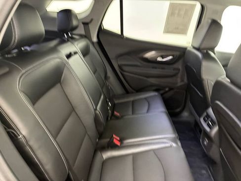Certified 2024 GMC Terrain SLT w/ Infotainment Package II AWD/4WD image 16