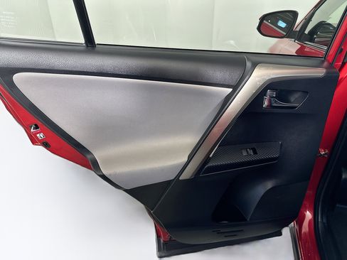 Used 2015 Toyota RAV4 XLE image 25