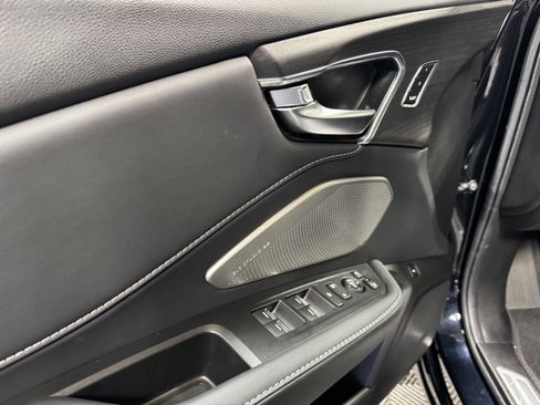 Used 2025 Acura RDX SH-AWD w/ Advance Package image 33