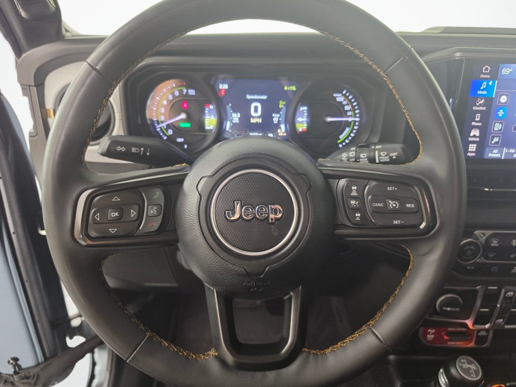 Used 2024 Jeep Wrangler Unlimited AWD/4WD image 14