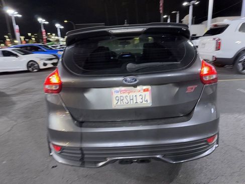 Used 2018 Ford Focus ST w/ Equipment Group 402A image 11