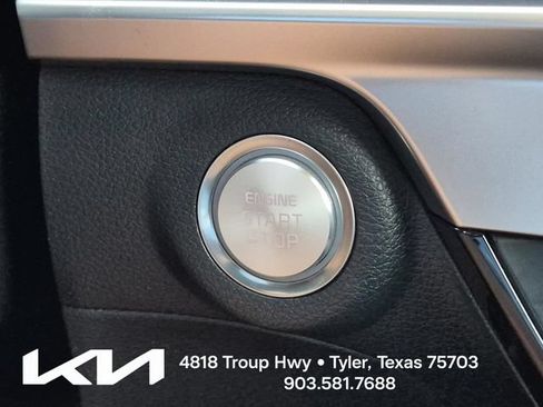 Certified 2025 Kia Telluride LX FWD image 29