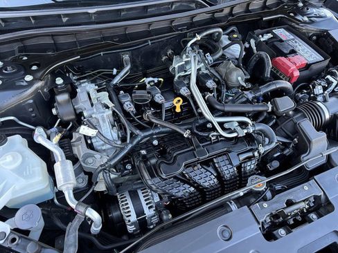 Used 2024 Nissan Altima 2.5 SV image 29