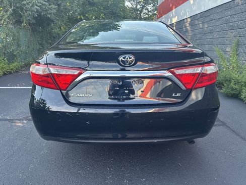 Used 2017 Toyota Camry LE FWD image 13