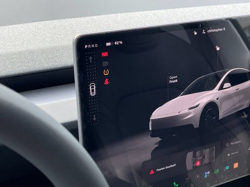 Used 2026 Tesla Model Y 2WD image 23