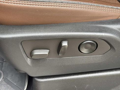 Certified 2022 Chevrolet Tahoe High Country image 32