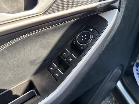 Used 2024 Ford Explorer XLT AWD/4WD image 11