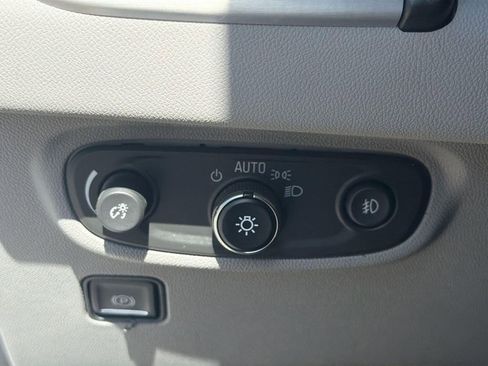 Used 2022 GMC Terrain SLT AWD/4WD image 19
