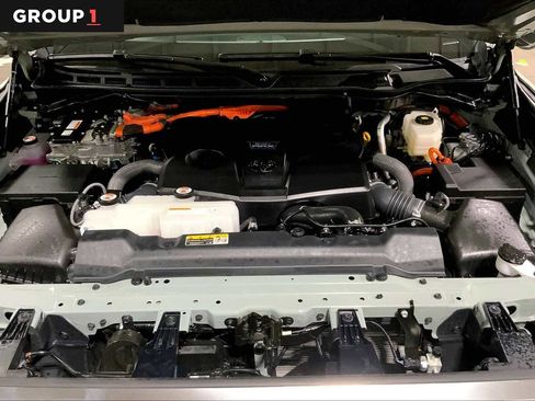 Certified 2025 Toyota Tundra Limited AWD/4WD image 32