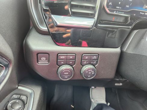 Used 2024 Chevrolet Silverado 2500 LTZ image 31