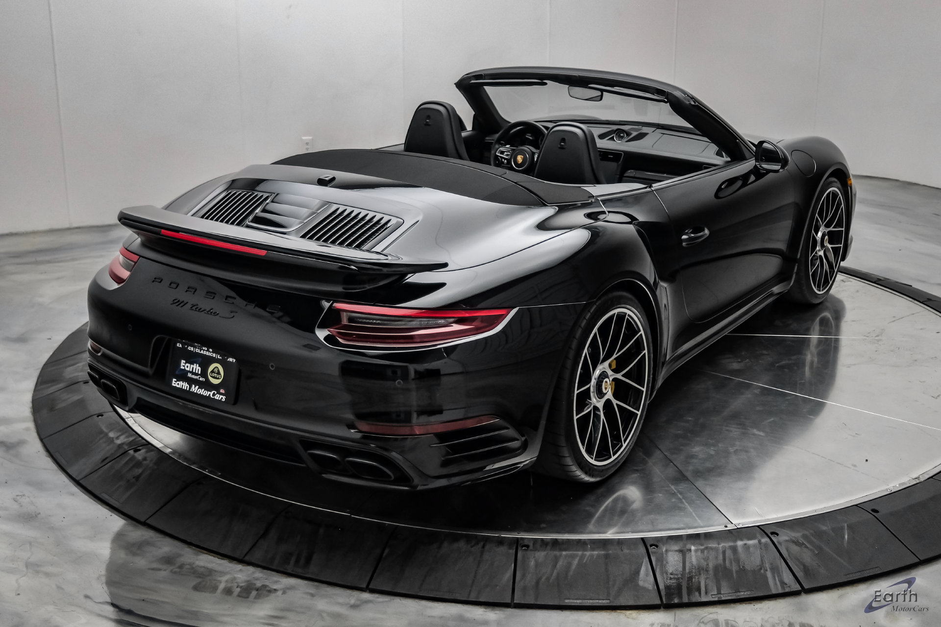 Used 2019 Porsche 911 Turbo S AWD/4WD image 22