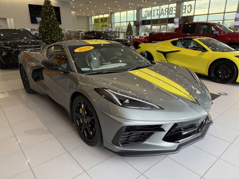 Used 2022 Chevrolet Corvette Stingray Premium Cpe image 2