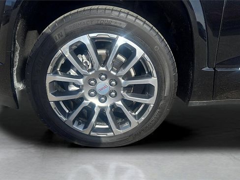 Used 2023 GMC Acadia Denali w/ Denali Ultimate Package AWD/4WD image 30