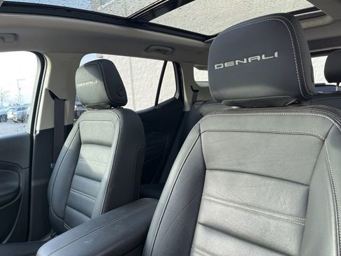 Used 2022 GMC Terrain Denali image 11