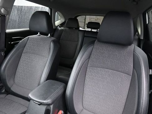 Used 2025 Kia Seltos S image 16