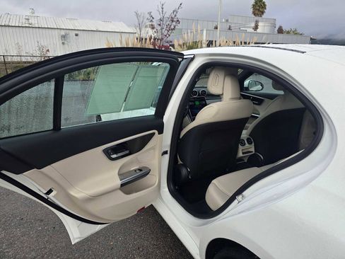 Used 2025 Mercedes-Benz C 300 Sedan image 18