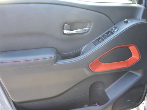 Used 2023 Nissan Frontier Pro-X w/ Pro Convenience Package image 12