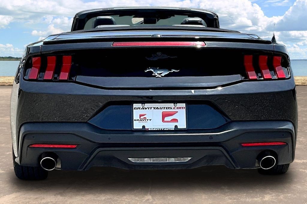 Used 2024 Ford Mustang Premium RWD image 5
