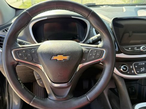 Used 2018 Chevrolet Volt LT w/ Comfort Package image 16