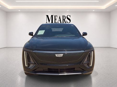 Used 2024 Cadillac Lyriq Sport RWD image 8