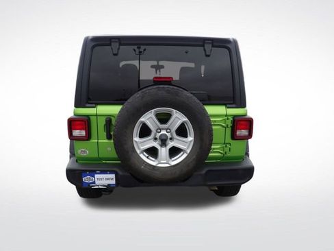 Used 2019 Jeep Wrangler Sport image 9