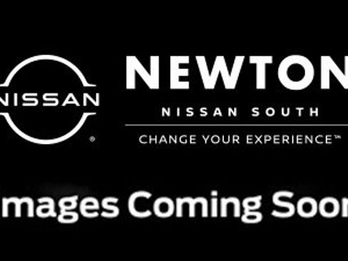 Used 2017 Nissan Titan SV image 1