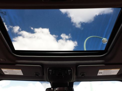 Used 2021 Toyota Sienna Platinum image 30