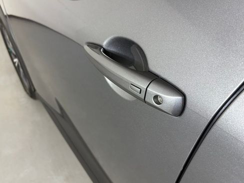 Used 2023 Nissan Rogue SV FWD image 12