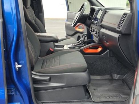 Used 2024 Nissan Frontier PRO-4X w/ Technology Package image 16