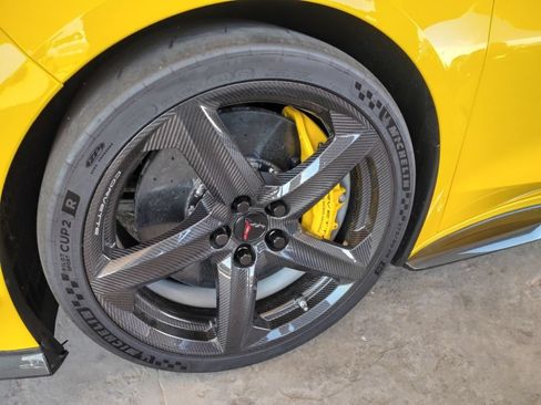 Used 2025 Chevrolet Corvette Z06 w/ Z07 Performance Package RWD image 14
