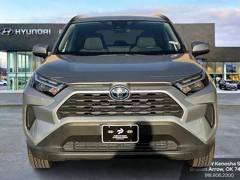 Used 2024 Toyota RAV4 XLE image 3